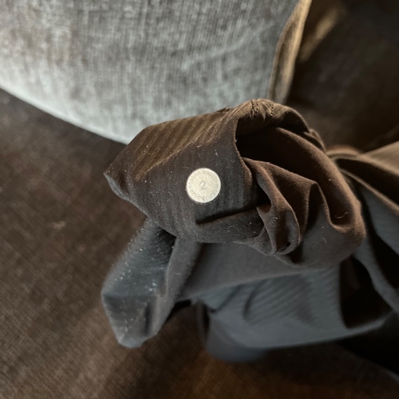 Lululemon, size 2, black - Picture 2 of 3